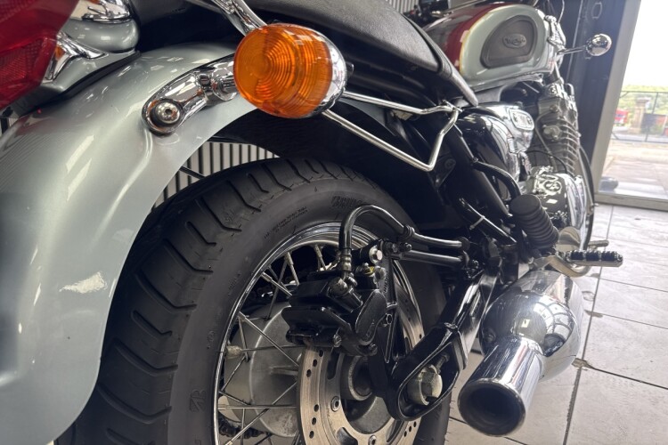 TRIUMPH THUNDERBIRD 900