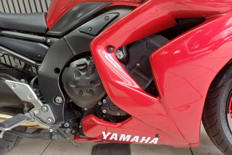 YAMAHA FZ1