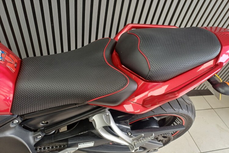YAMAHA FZ1