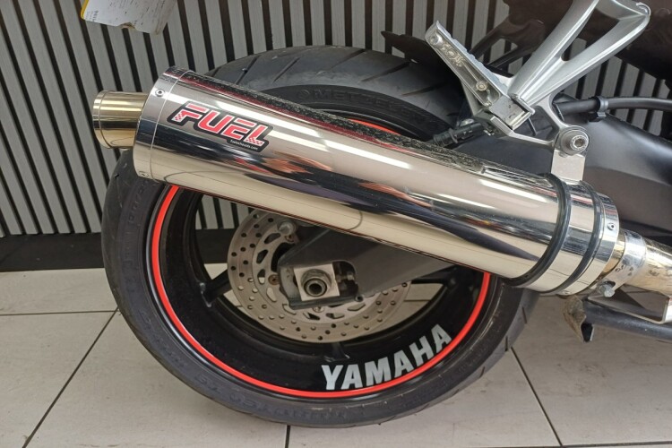 YAMAHA FZ1