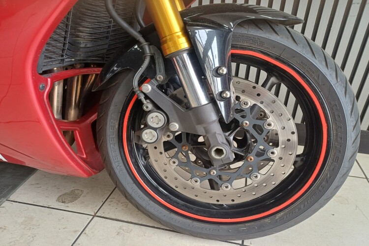 YAMAHA FZ1