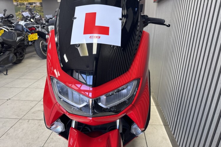 YAMAHA NMAX 125