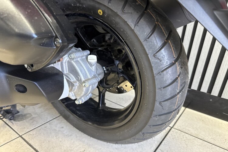 YAMAHA NMAX 125