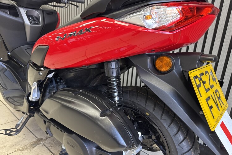 YAMAHA NMAX 125