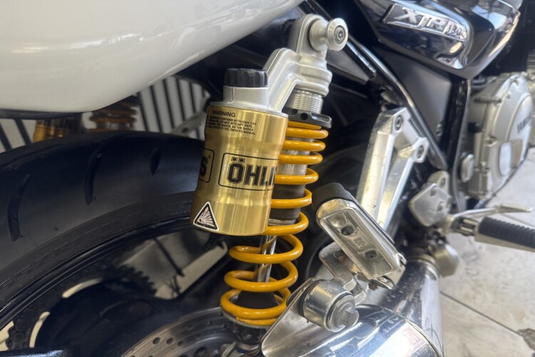 YAMAHA XJR 1300