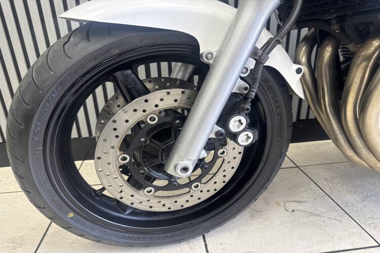 YAMAHA XJR 1300
