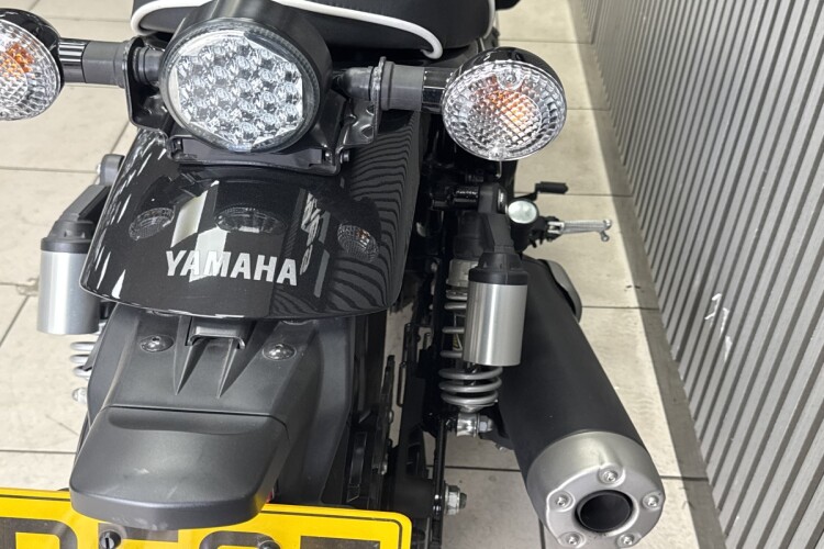 YAMAHA XV950