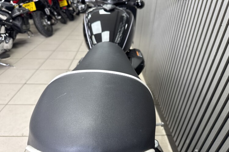 YAMAHA XV950