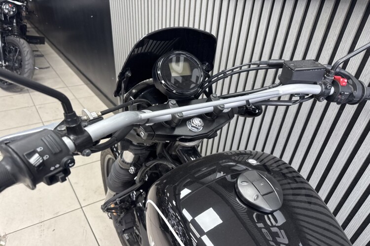 YAMAHA XV950