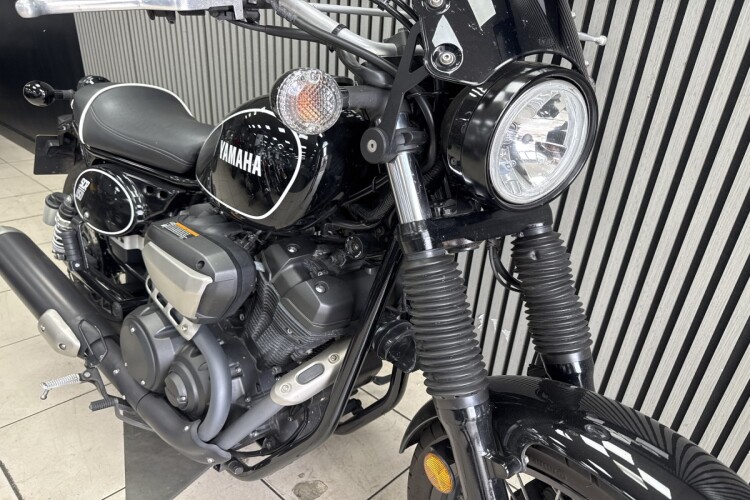 YAMAHA XV950