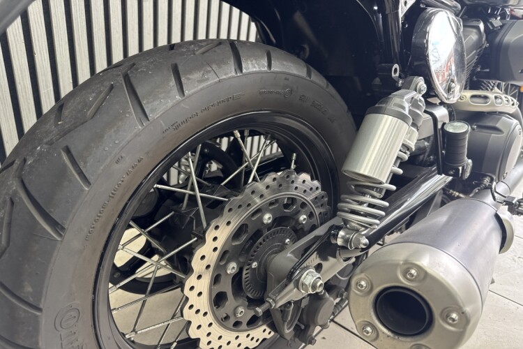 YAMAHA XV950