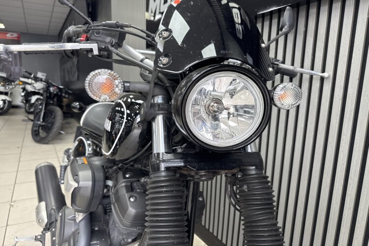 YAMAHA XV950