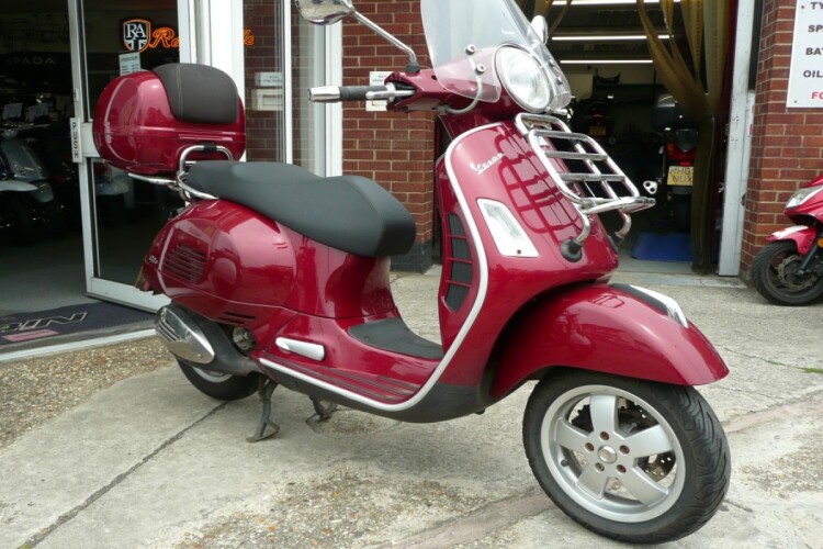VESPA GTS 300 TOURING ABS