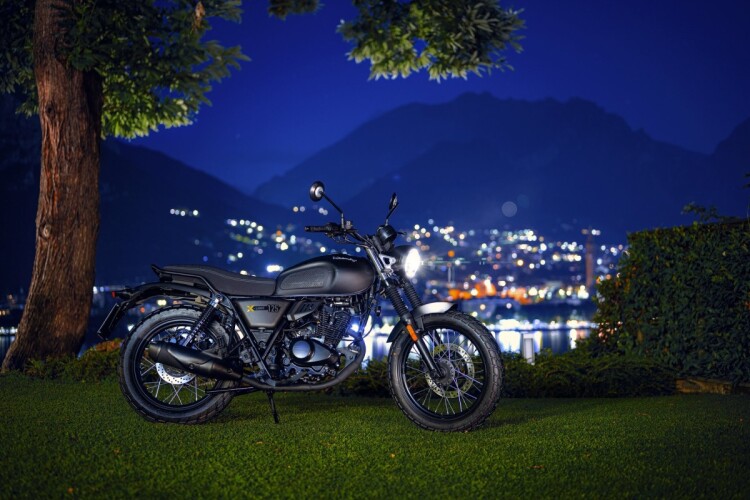 KEEWAY X-LIGHT