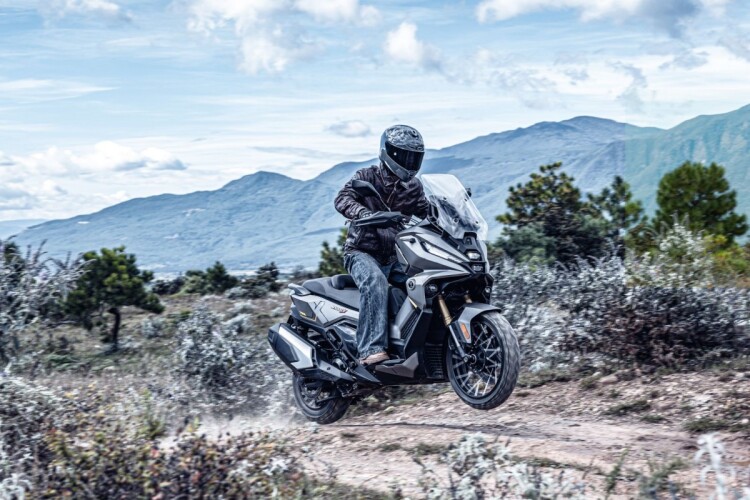 VOGE SR450X