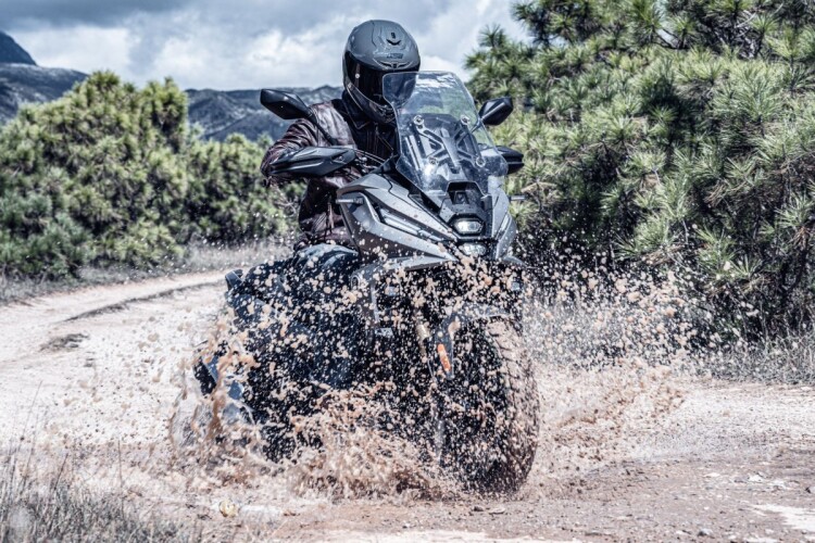 VOGE SR450X