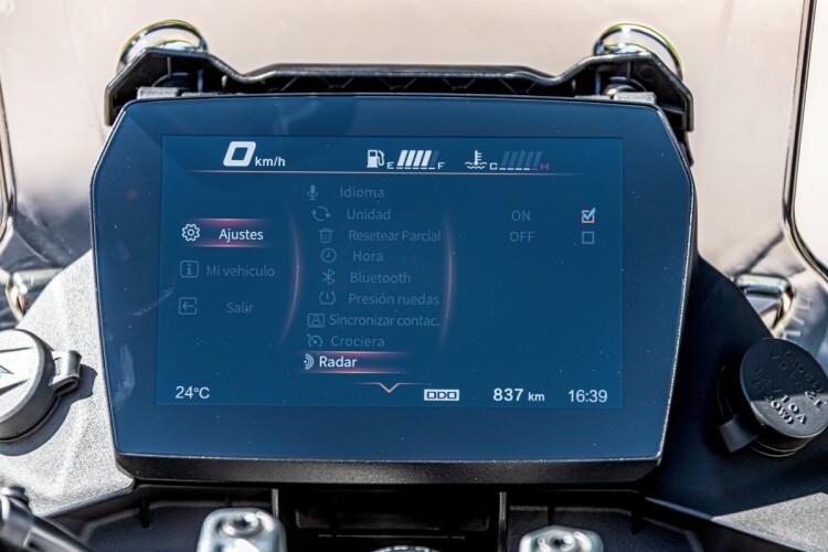 VOGE DS 900X