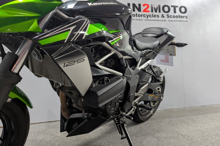 KAWASAKI Z125
