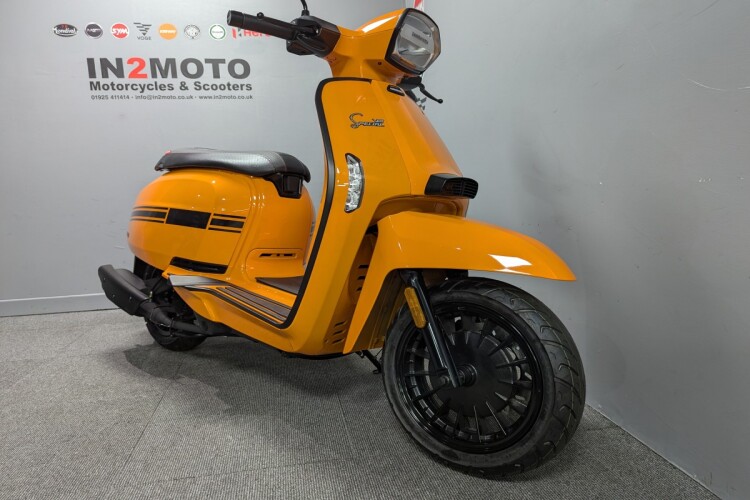 LAMBRETTA V125 SPECIAL