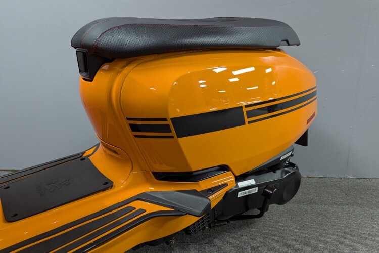 LAMBRETTA V125 SPECIAL