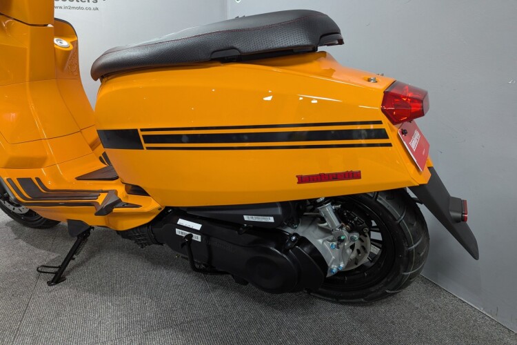 LAMBRETTA V125 SPECIAL
