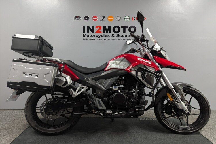 SINNIS TERRAIN 125