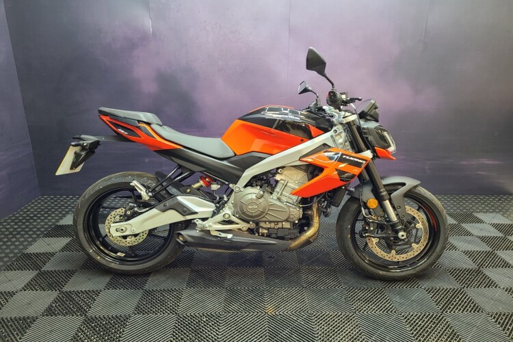 APRILIA TUONO 457