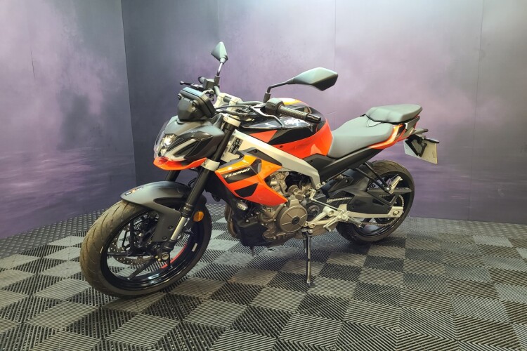 APRILIA TUONO 457