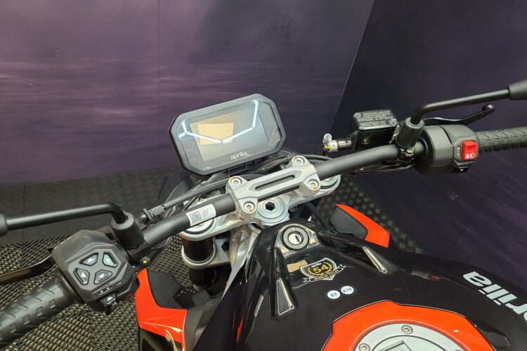APRILIA TUONO 457