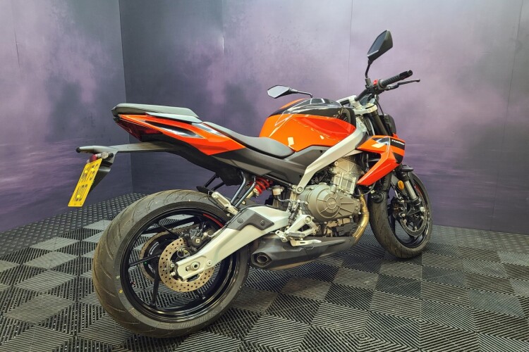APRILIA TUONO 457