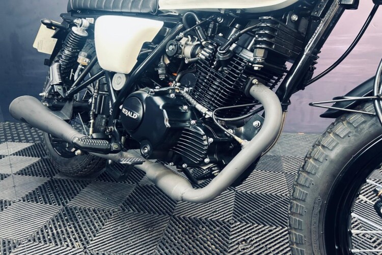 HERALD MOTOR CO MAVERICK 250