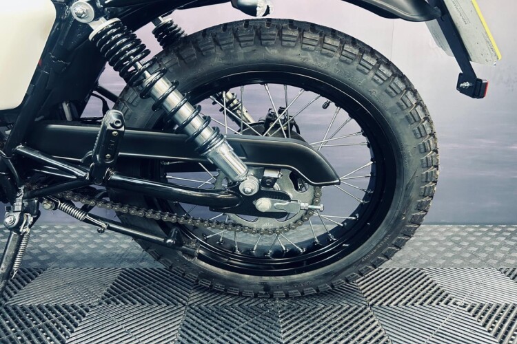 HERALD MOTOR CO MAVERICK 250