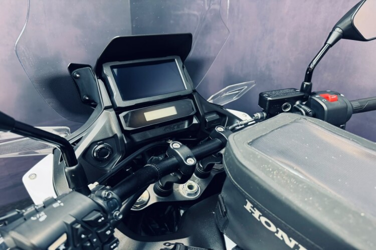 2023 HONDA NT1100, White - photo 7