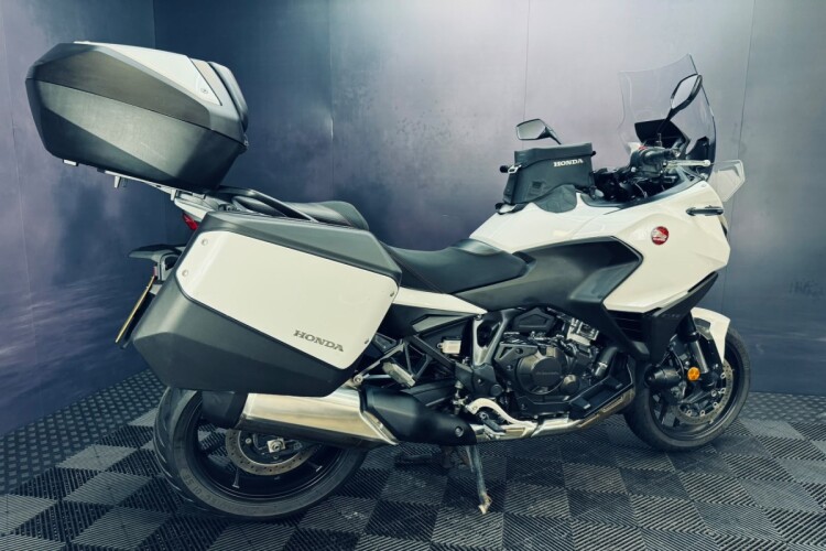 2023 HONDA NT1100, White - photo 12