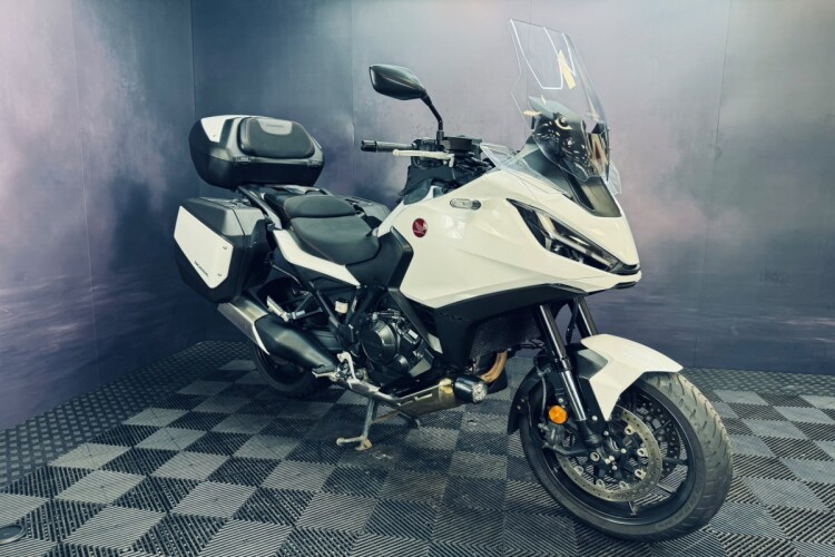 2023 HONDA NT1100, White - photo 19