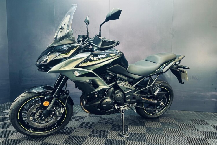 KAWASAKI VERSYS 650