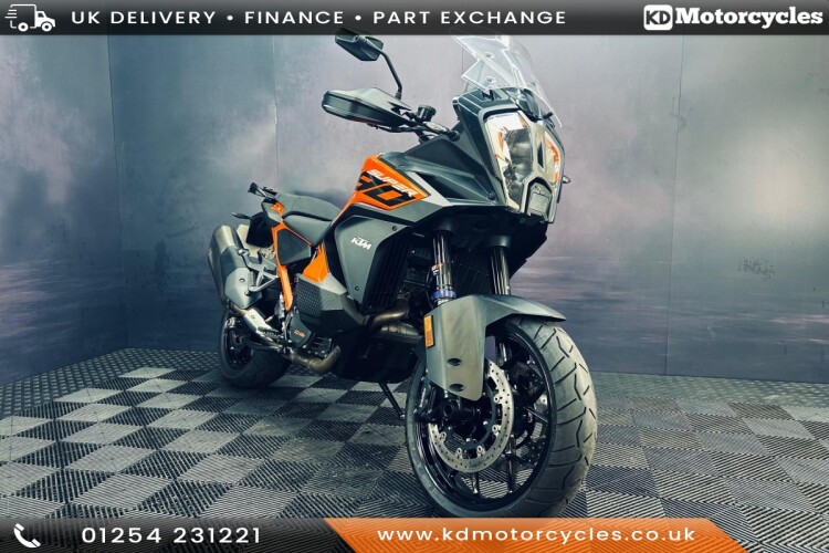 2023 KTM 1290 SUPER ADVENTURE S, Orange