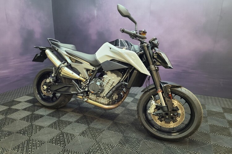 KTM 790 DUKE
