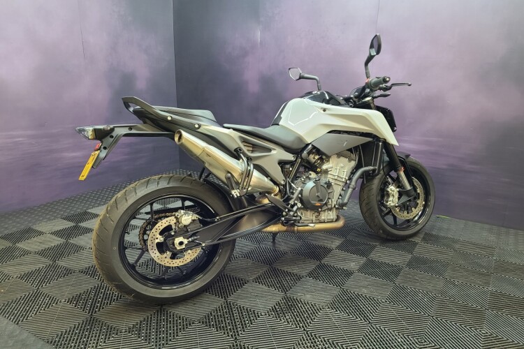 KTM 790 DUKE
