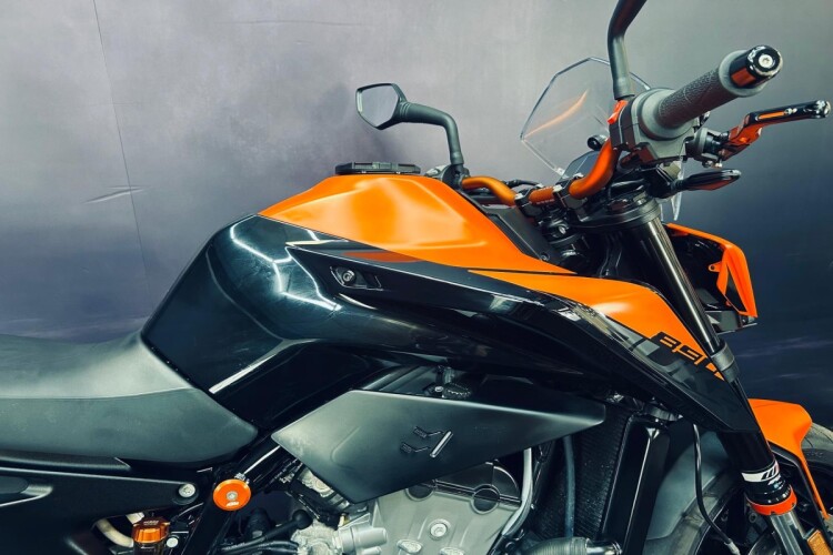 KTM 890 DUKE