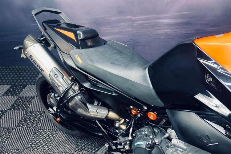 KTM 890 DUKE