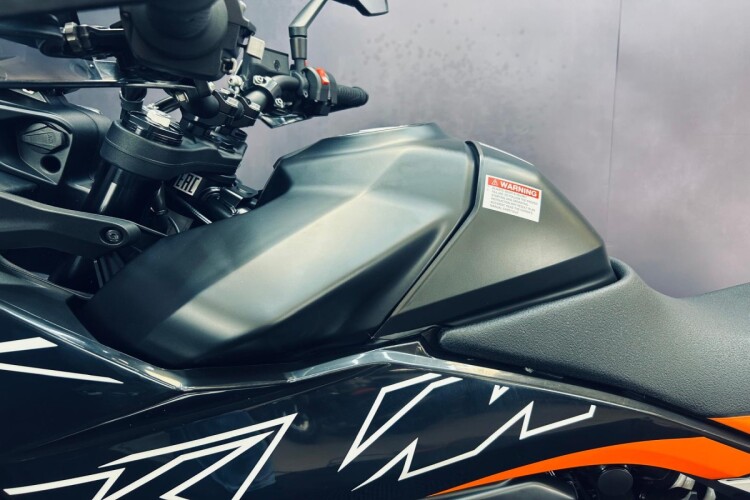 2023 KTM 890 SMT, Orange - photo 7