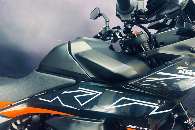 2023 KTM 890 SMT, Orange - photo 10