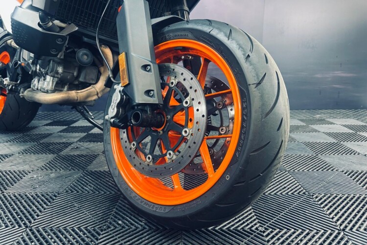 2023 KTM 890 SMT, Orange - photo 17