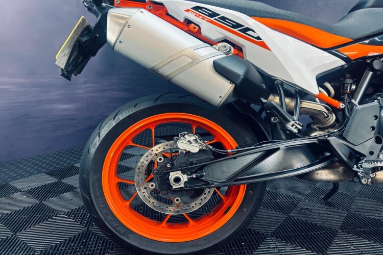 2023 KTM 890 SMT, Orange - photo 18