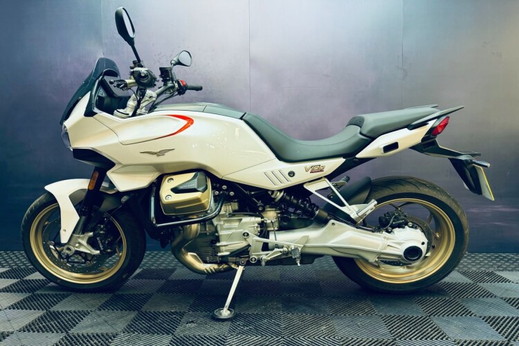 MOTO GUZZI V100 MANDELLO