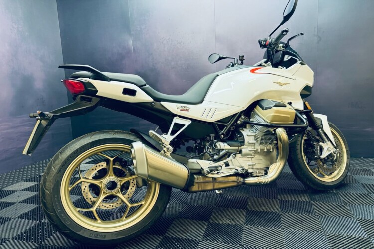 MOTO GUZZI V100 MANDELLO