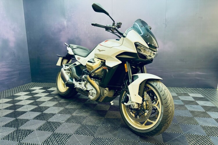 MOTO GUZZI V100 MANDELLO