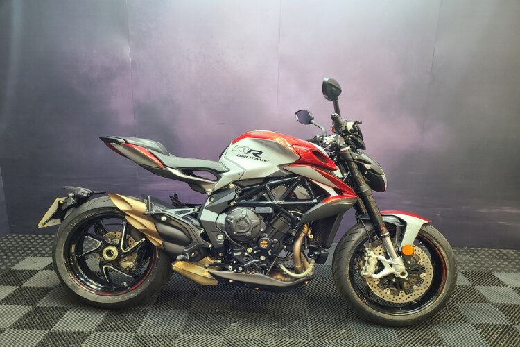 MV AGUSTA BRUTALE 800