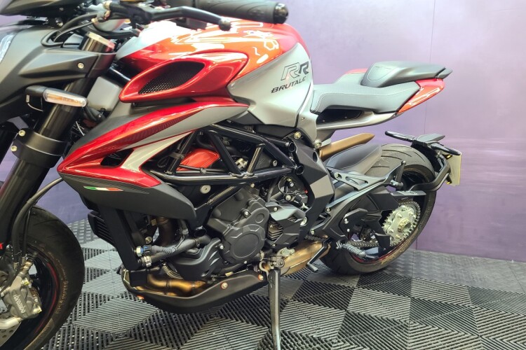 MV AGUSTA BRUTALE 800
